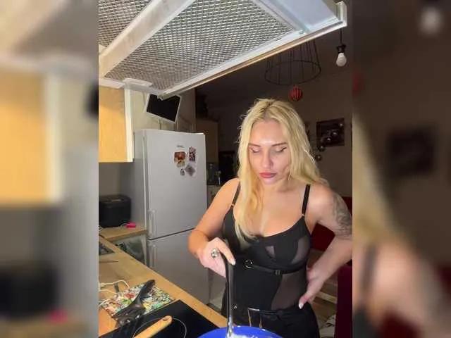 BongaCams Tvoyasamka77 is Freechat Tvoyasamka77 — Dark blue jeans. Men with money., their power over me.