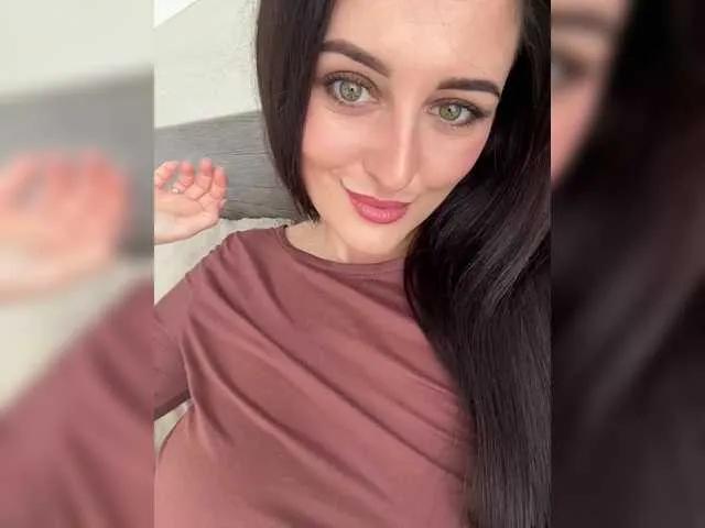 Viksi66 on BongaCams