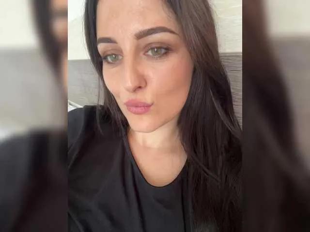 Viksi66 on BongaCams