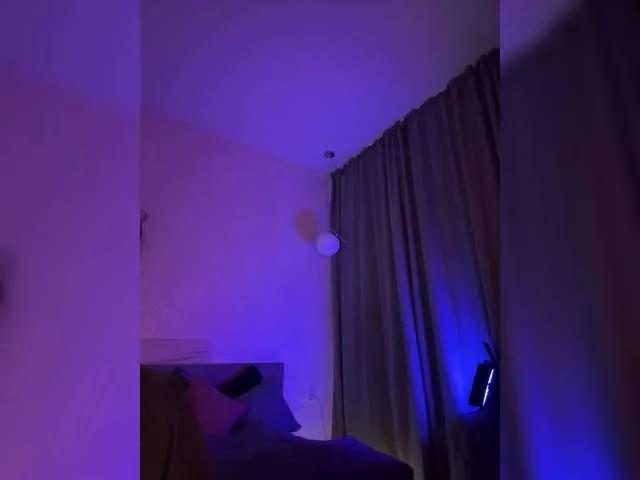 Freechat WhoreMira on BongaCams