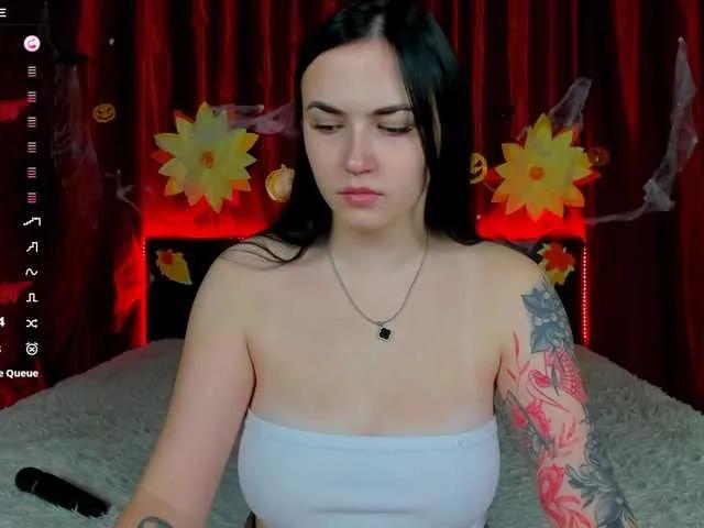 witch-lady18 on BongaCams