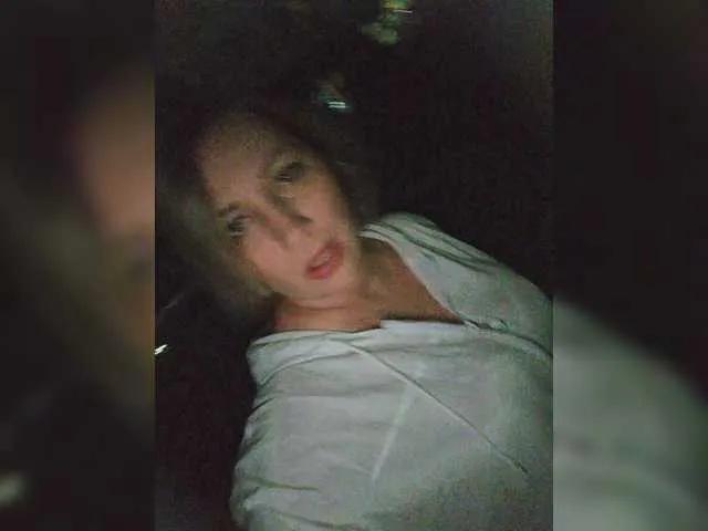 Offline YourWitcher on BongaCams