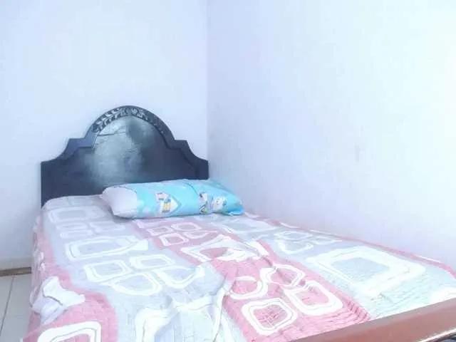 Zoe-Monroe on BongaCams