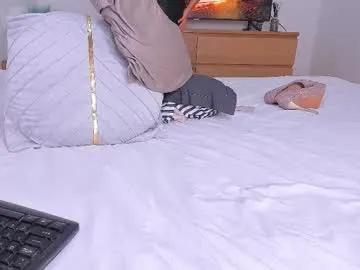 _lyna on Chaturbate