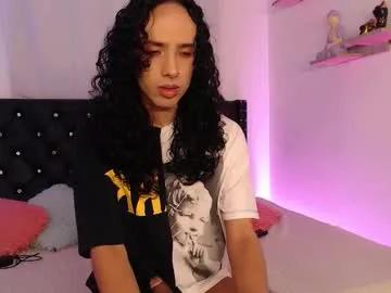 Freechat alexis21_ on Chaturbate