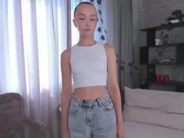 Freechat alodiaacomb on Chaturbate