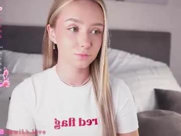 Freechat alodiaacomb on Chaturbate