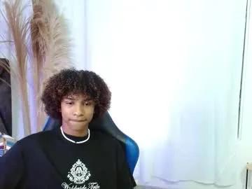 Freechat angell18_ on Chaturbate