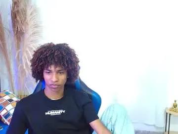 Freechat angell18_ on Chaturbate