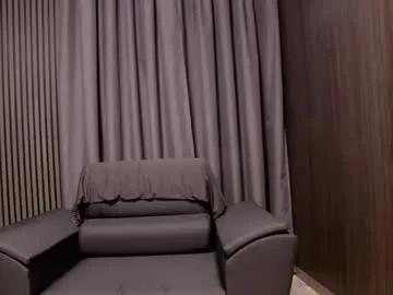 Freechat antoniovalentinidiamond on Chaturbate