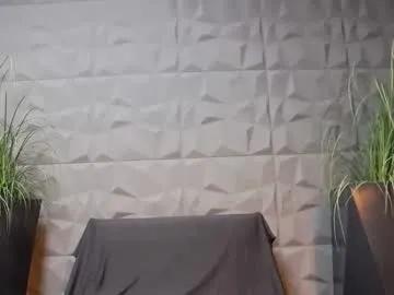 Freechat antoniovalentinidiamond on Chaturbate