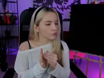 aurorawrenfield on Chaturbate