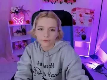 aurorawrenfield on Chaturbate