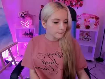 aurorawrenfield on Chaturbate