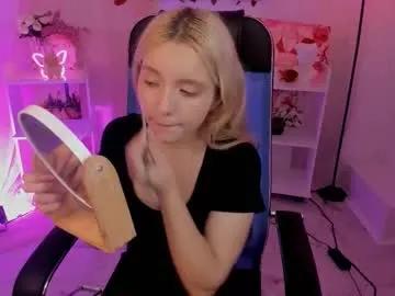 aurorawrenfield on Chaturbate
