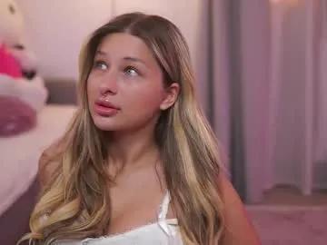 Freechat avashay on Chaturbate