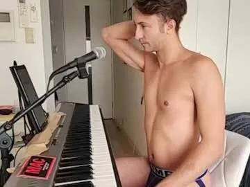barebritpianist on Chaturbate