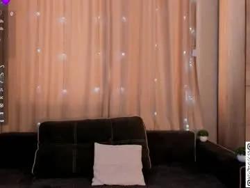 Freechat blushinbloom on Chaturbate