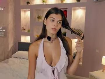 Away candy_flo on Chaturbate