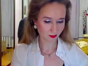 Freechat classyinna on Chaturbate