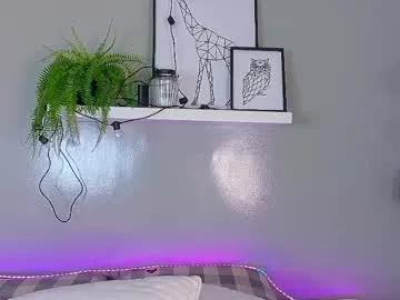 Freechat cristalcornner_ on Chaturbate