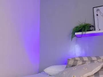 Freechat cristalcornner_ on Chaturbate