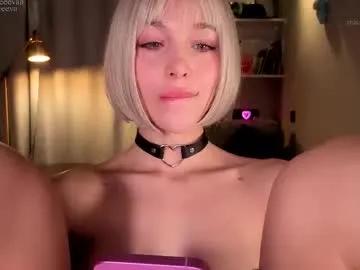 cutieeeeva on Chaturbate