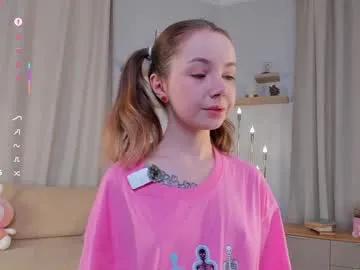 Freechat darklycurious on Chaturbate