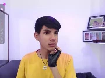 Freechat david_925_ on Chaturbate