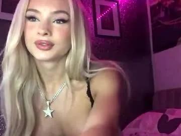 diamond_the_blonde on Chaturbate