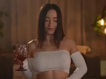 Freechat emyii on Chaturbate