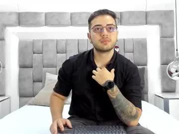 ethan_greys on Chaturbate