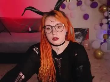 evaredmooon on Chaturbate