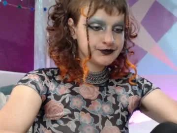 friskyflowers on Chaturbate