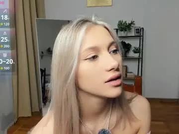 glossybabe_ on Chaturbate