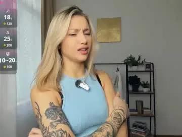 glossybabe_ on Chaturbate