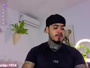 jordansmiith_ — GOAL: Great cum show [1884 tokens remaining] Tattoed macho looking for a hungry mouth or hole to give a BIG SHOT OF CUMSniff my feet while I jerk #feet #bbc #straight #bigass #lovense