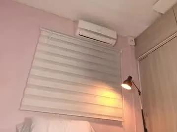 Freechat keila_hott20 on Chaturbate