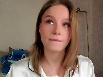 lipswithsweetonthem on Chaturbate