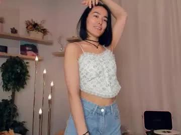 lora_lifelover on Chaturbate