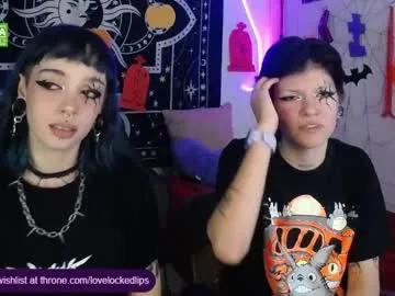 lovelockedlips on Chaturbate