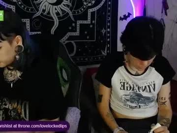 lovelockedlips on Chaturbate