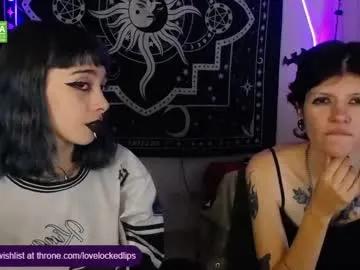 lovelockedlips on Chaturbate