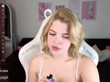Freechat maya_blonde18 on Chaturbate