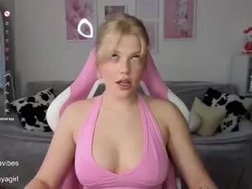 Freechat maya_blonde18 on Chaturbate