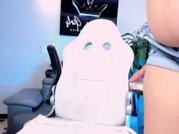 melodysnow on Chaturbate
