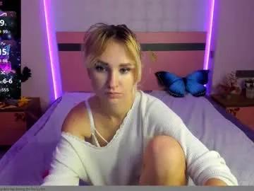 merymidnight on Chaturbate