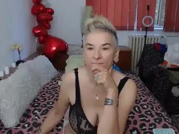 milfdolores on Chaturbate