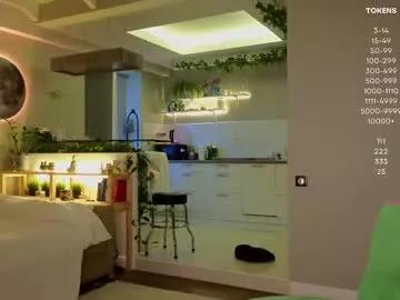 Freechat moon_deity on Chaturbate