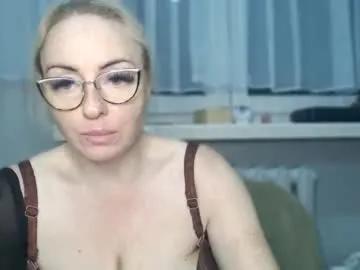 nadinnnea on Chaturbate